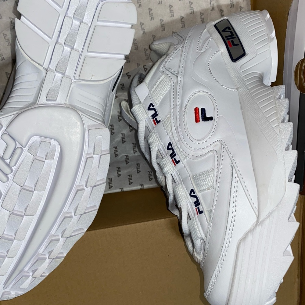 Women’s Fila D-Formation White Sneaker size 9 - Picture 7 of 7